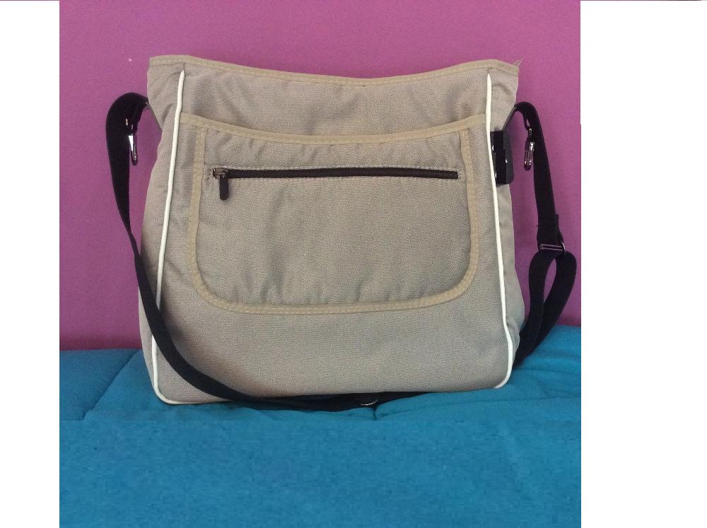 1021-12  Bolso bebe